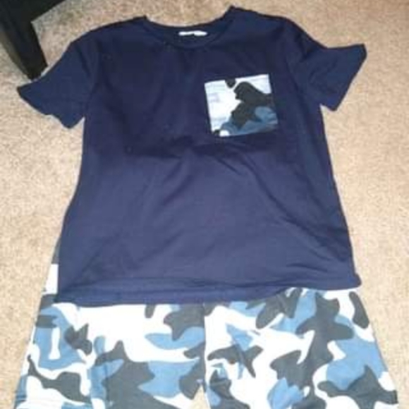 Boys Outfits - Picture 1 of 7